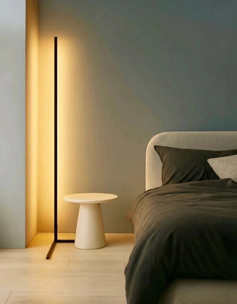Lampadaire LED connecté - éclairage RGB multicolore