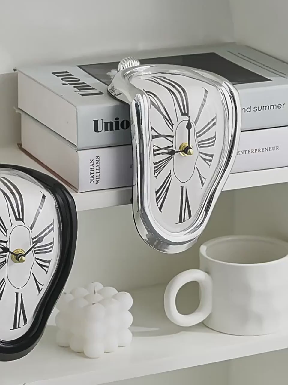 Horloge Murale Surréaliste – Pièce d'Art Déco Unique pour Salon